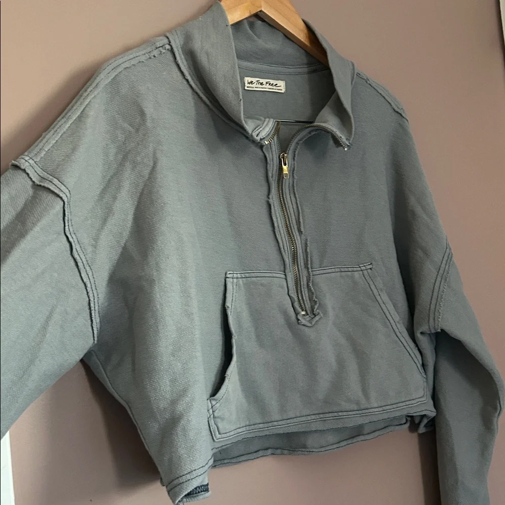 We the Free Cropped Half Zip Sweatshirt Frayed Trim Seams Cotton Size M